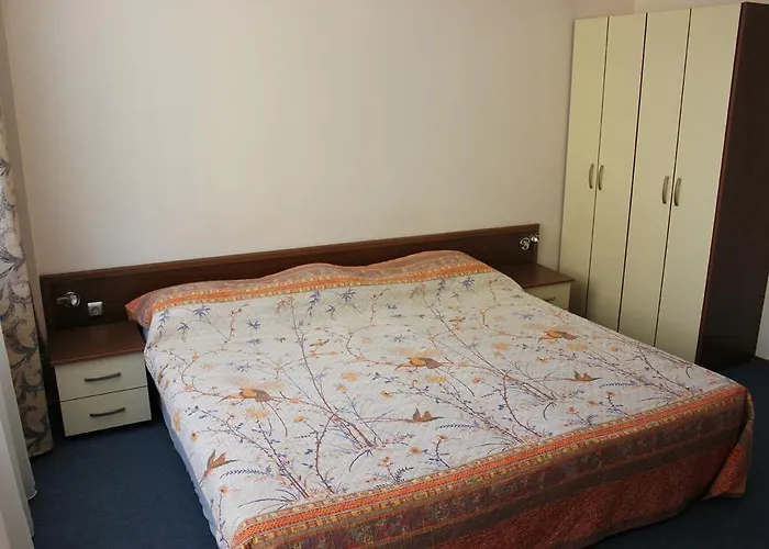 Family Electra 2* ポモリエ