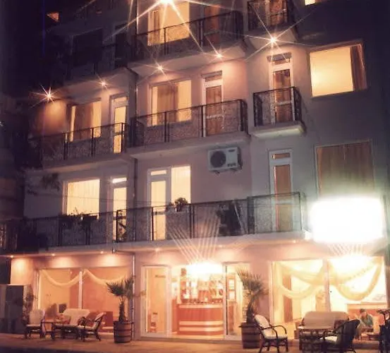 Family Electra ホテル 2*